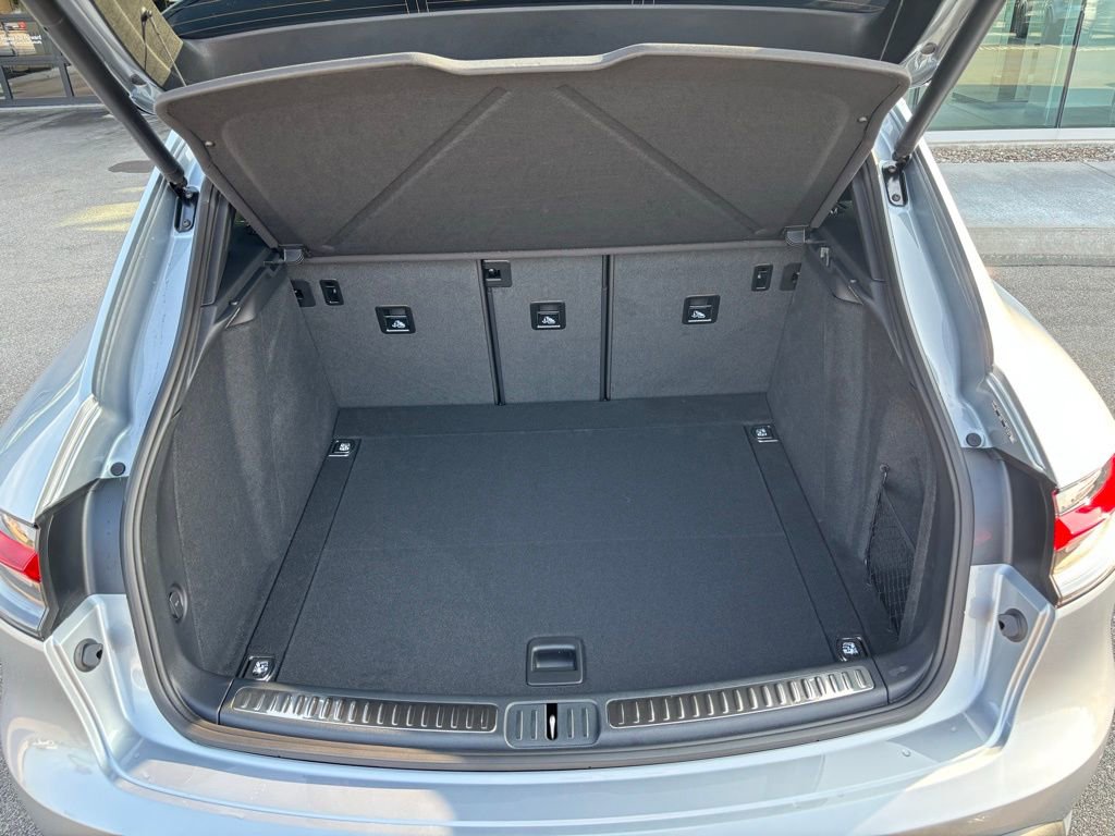 New 2026 Porsche Macan image 10