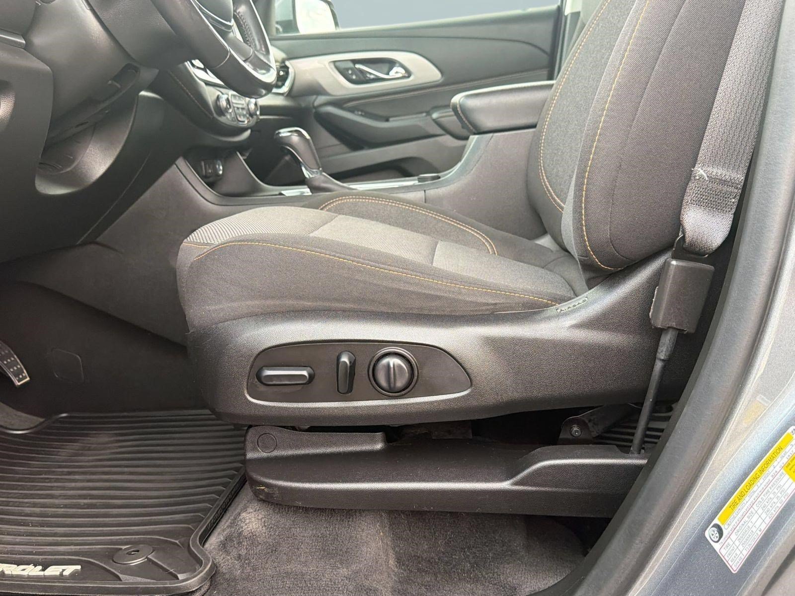 Used 2019 Chevrolet Traverse LT FWD image 5