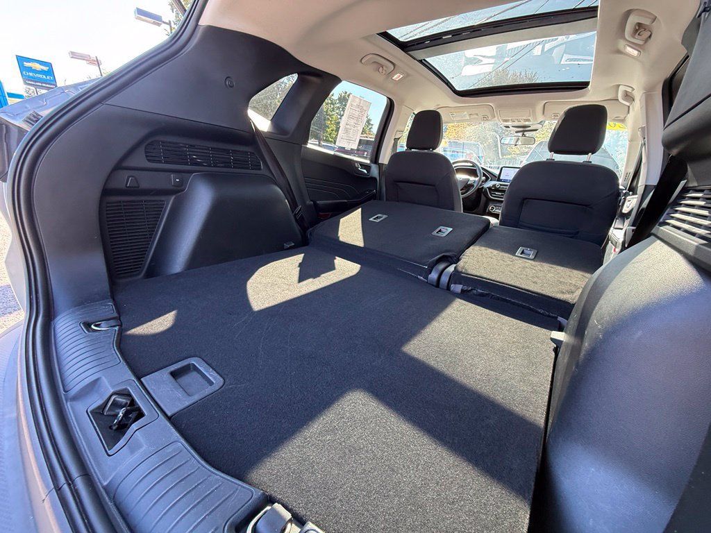 Used 2021 Ford Escape SE w/ SE Sport Appearance Package AWD/4WD image 34