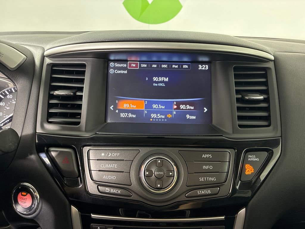Used 2017 Nissan Pathfinder SV image 22