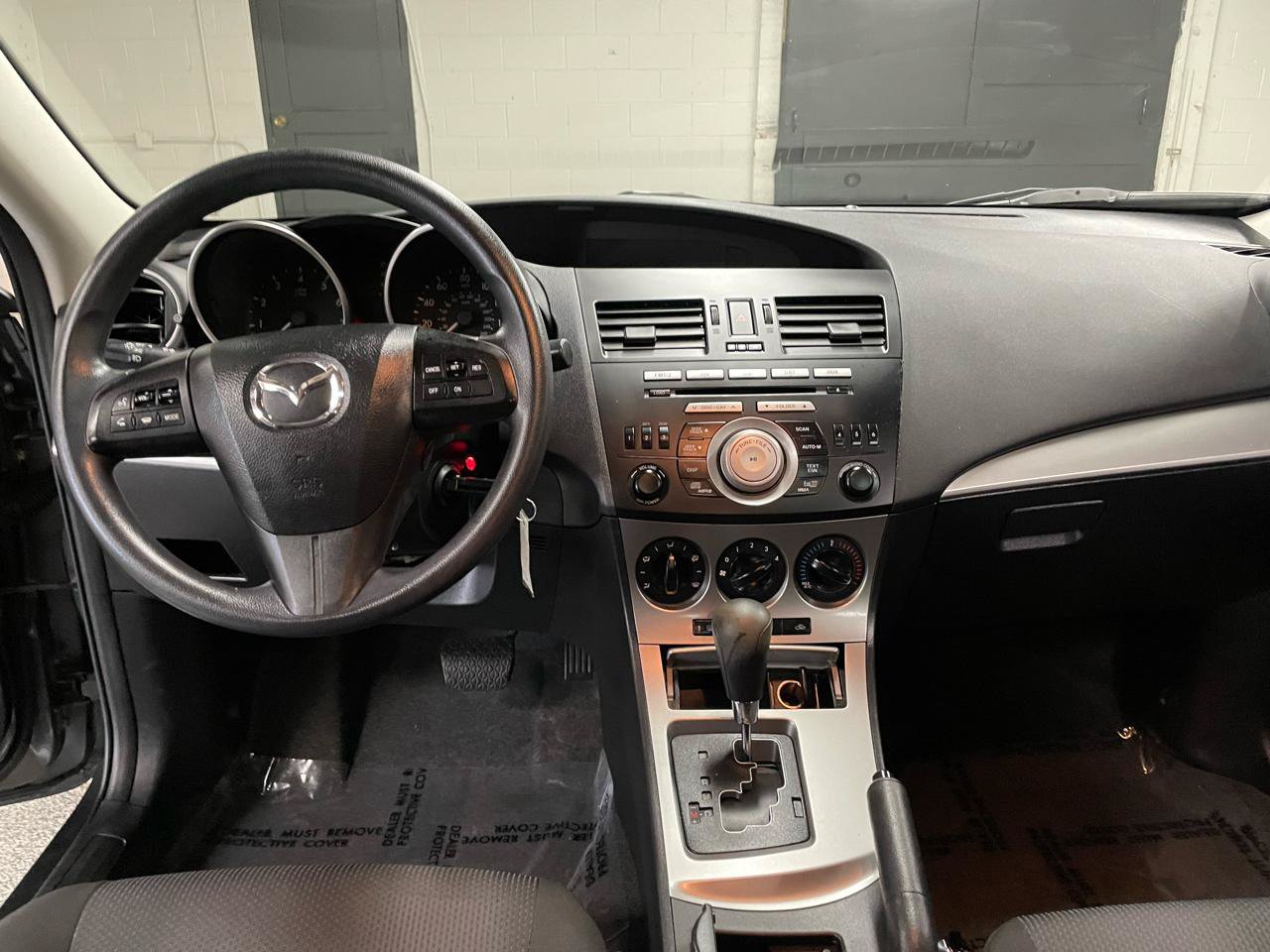 Used 2011 MAZDA MAZDA3 i Touring FWD image 15