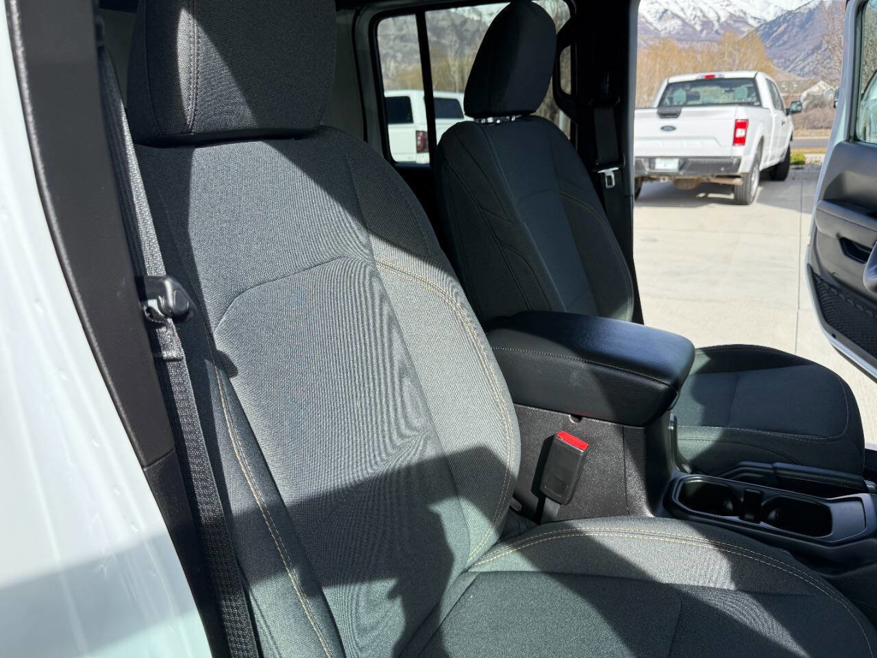 Used 2025 Jeep Wrangler Unlimited Sport S 4xe AWD/4WD image 27