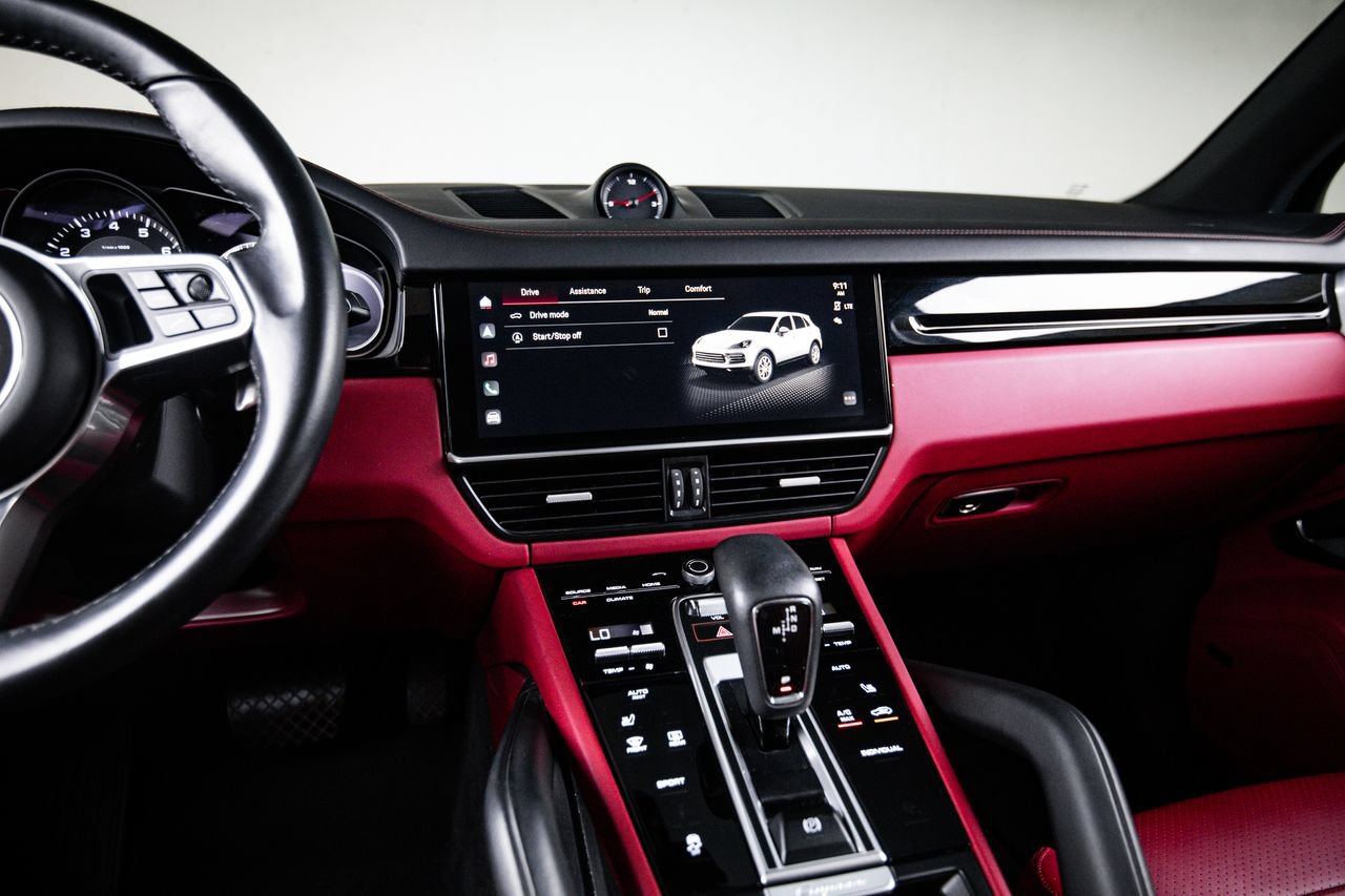 Certified 2023 Porsche Cayenne AWD/4WD image 19