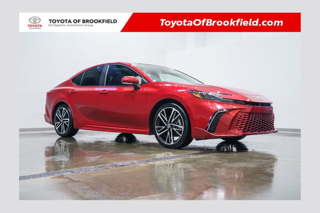 Used 2025 Toyota Camry XSE FWD image 1