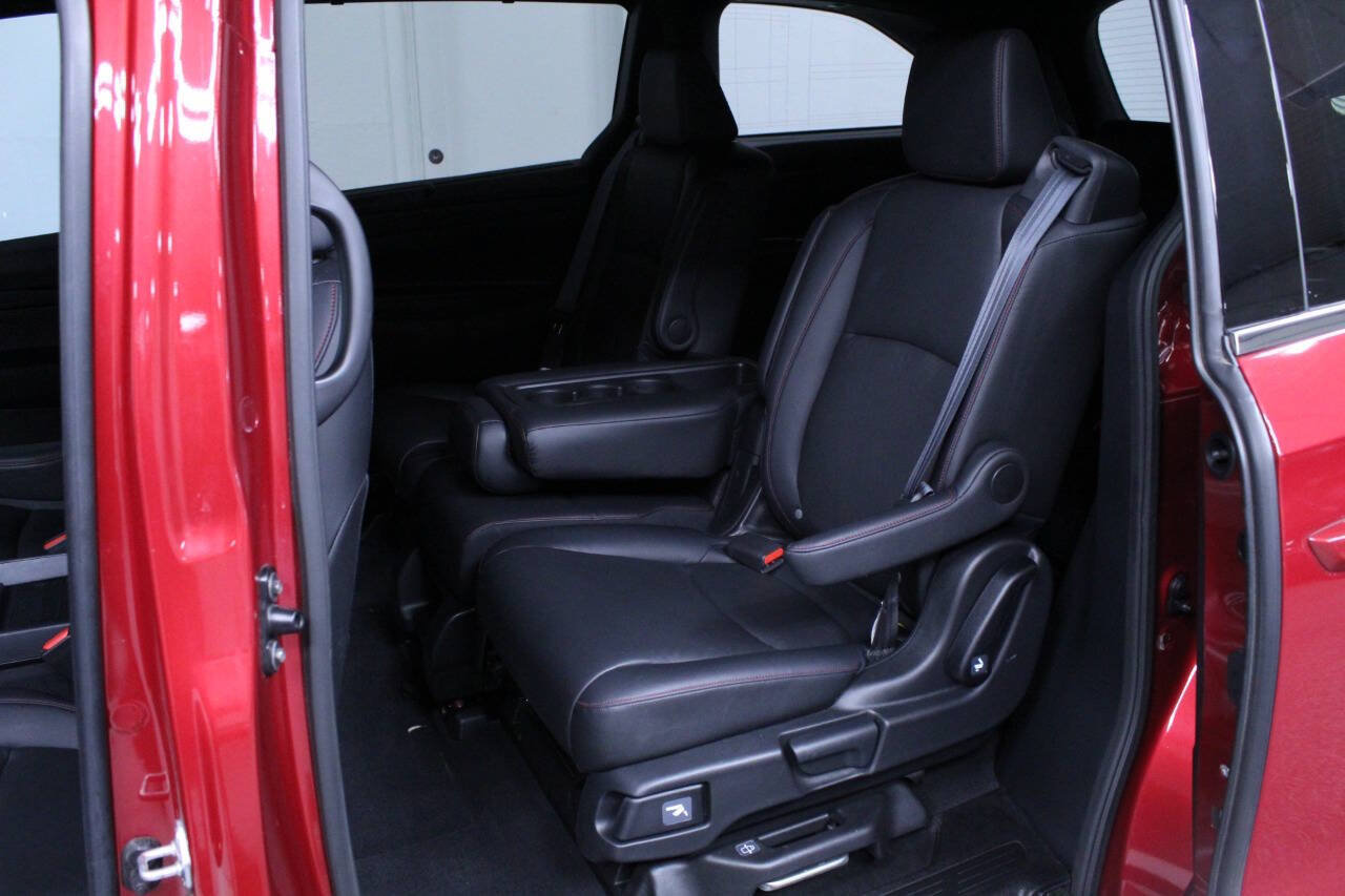 Used 2023 Honda Odyssey Sport image 32
