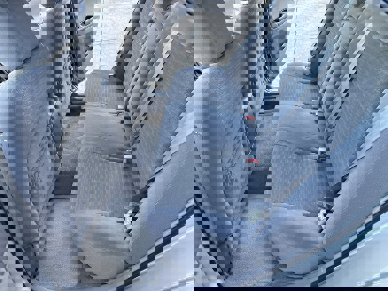 Used 2005 Toyota Camry LE image 29