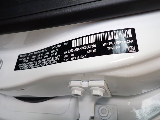 New 2025 Alfa Romeo Giulia Special Edition w/ Driving Assist Package image 19