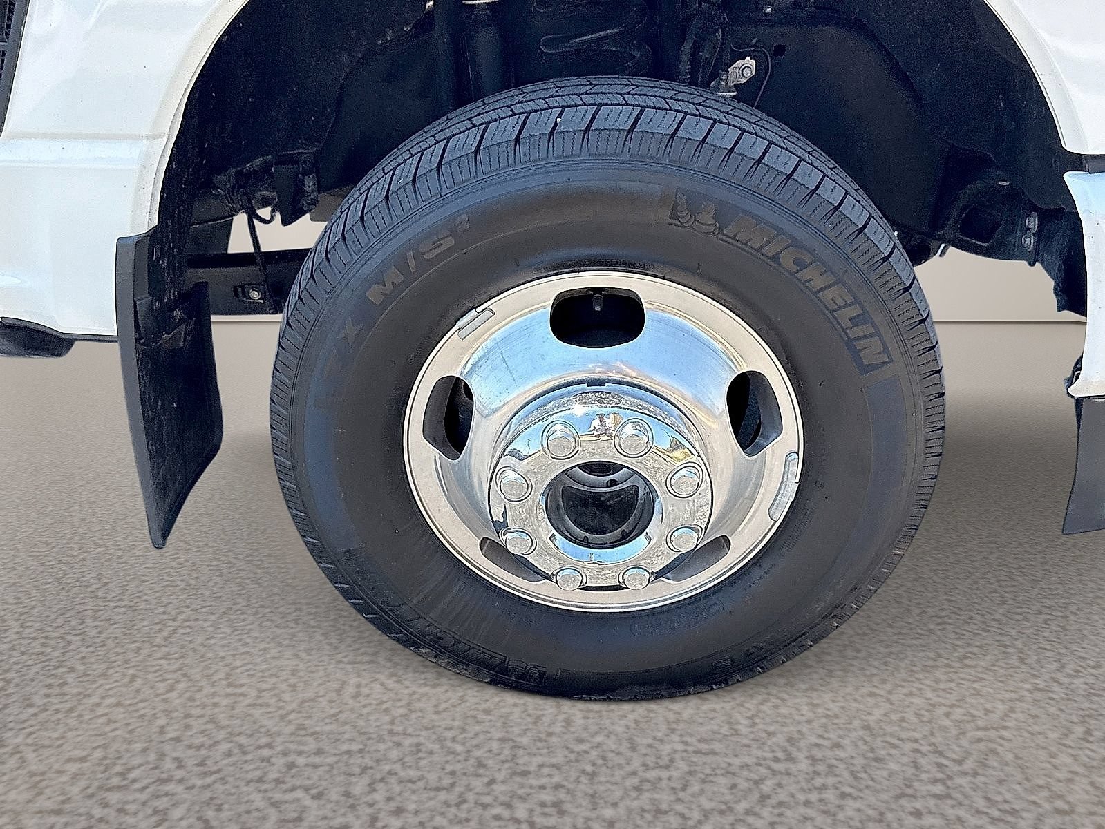Used 2024 Ford F350 Limited AWD/4WD image 7