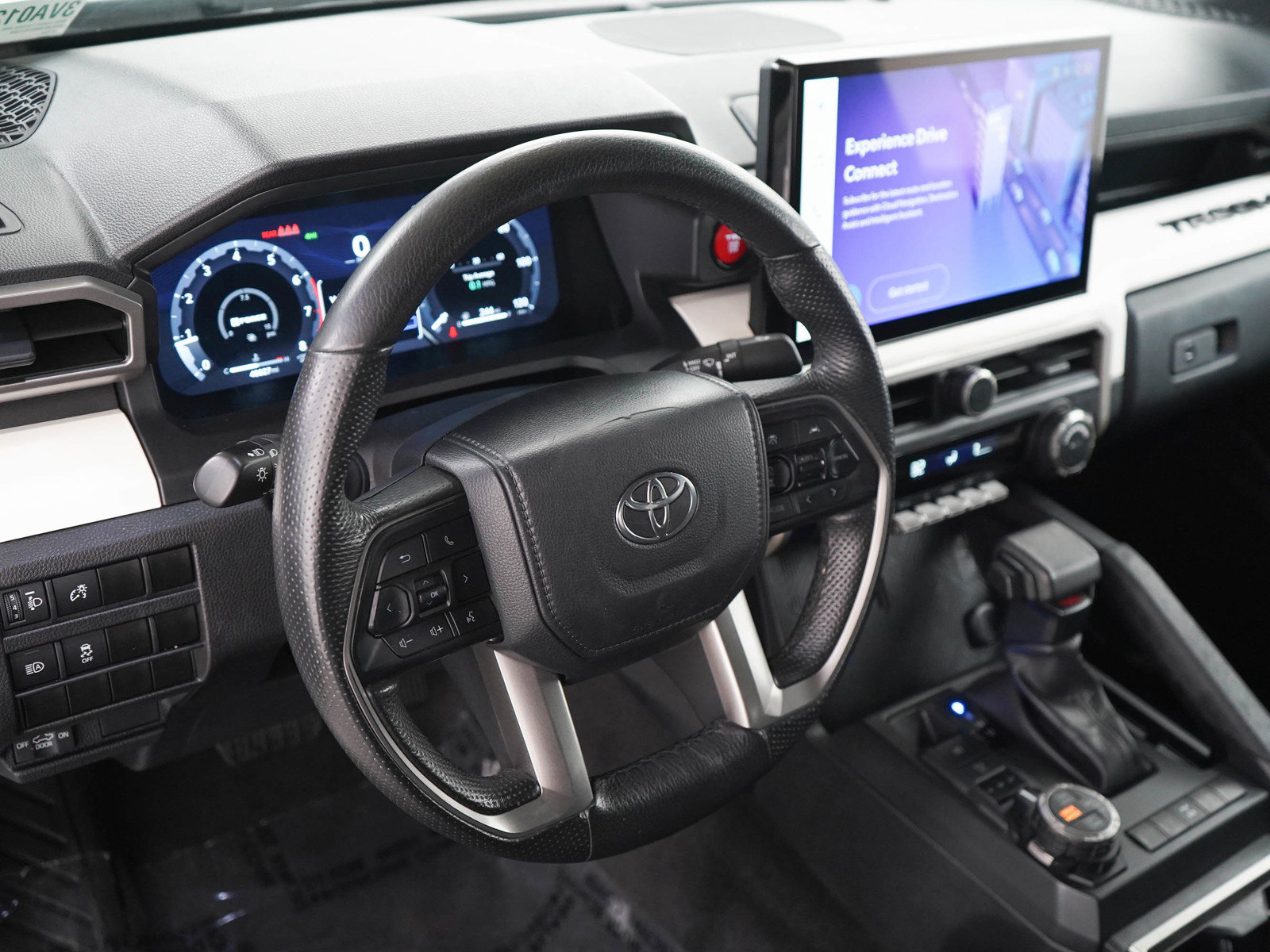 Used 2024 Toyota Tacoma TRD Off-Road AWD/4WD image 19