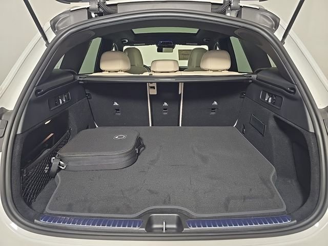 New 2026 Mercedes-Benz GLC 350e 4MATIC image 13