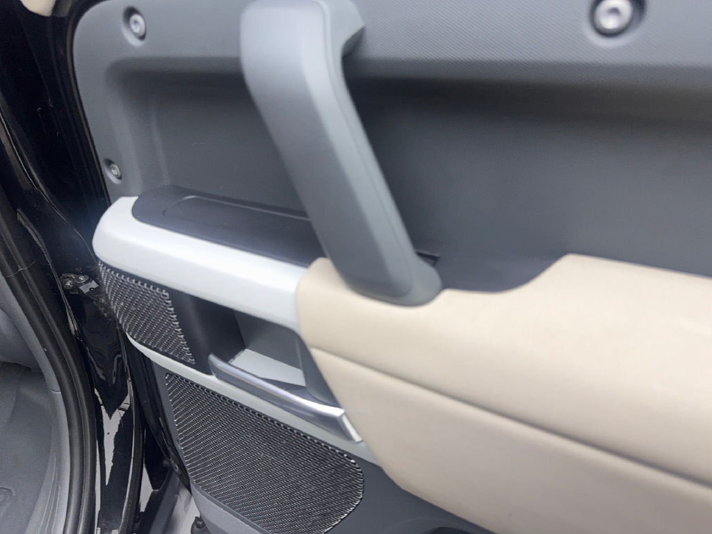 Used 2023 Land Rover Defender 110 SE AWD/4WD image 45