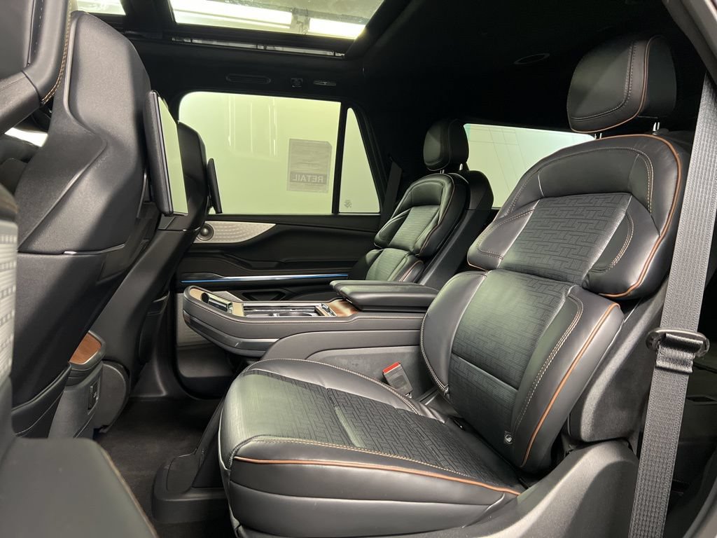 New 2026 Lincoln Navigator Black Label AWD/4WD image 37