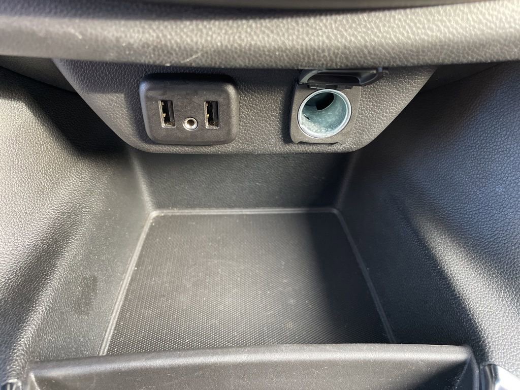 Used 2021 Chevrolet Traverse LT image 19