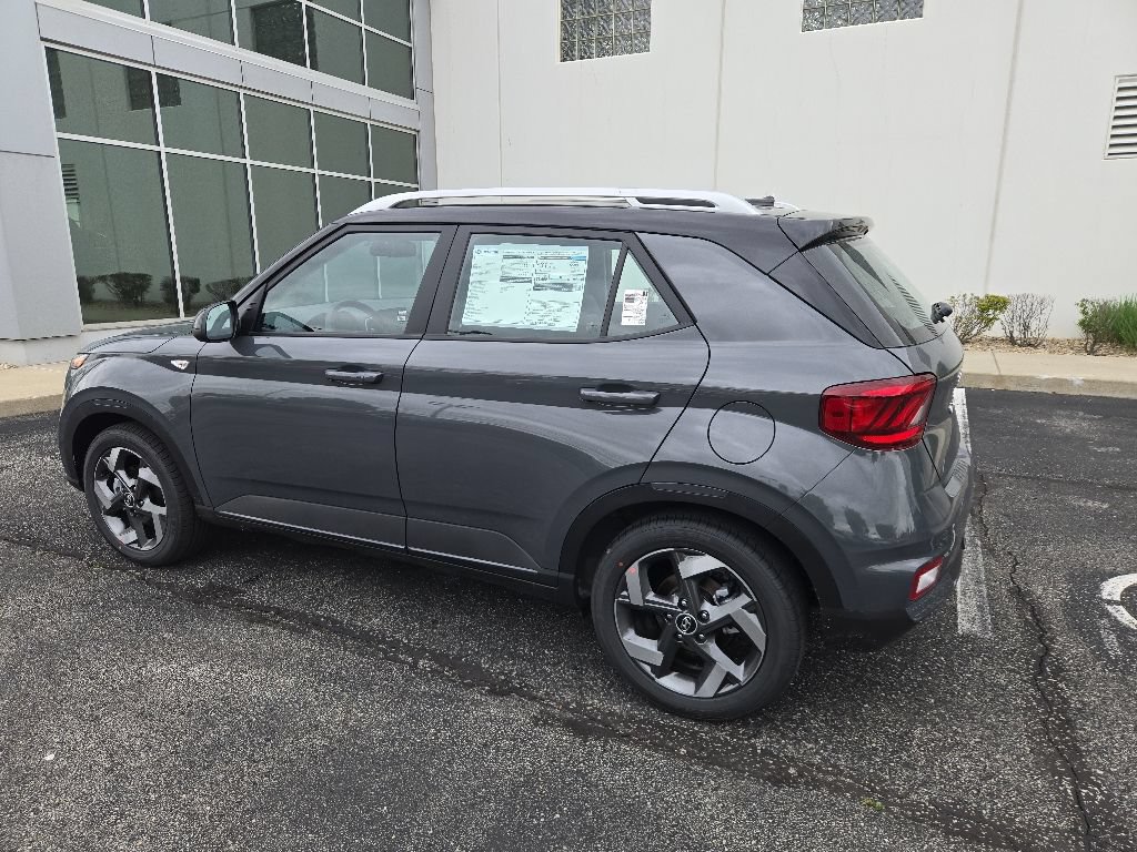 New 2026 Hyundai Venue SEL FWD image 6