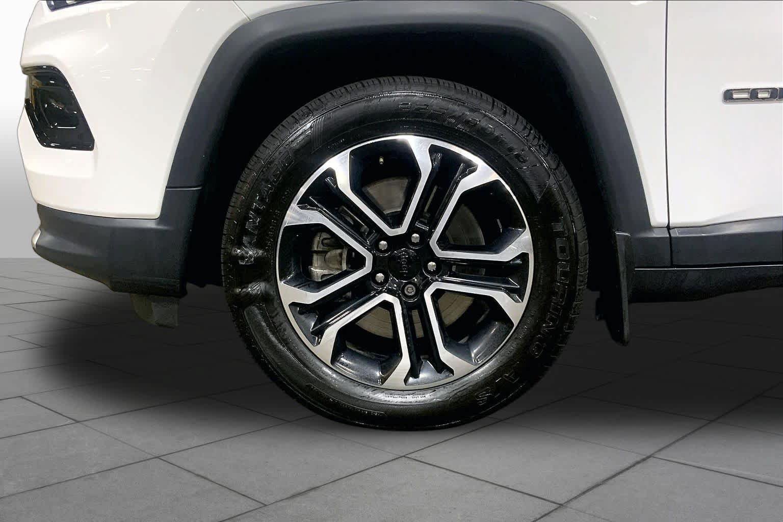 Used 2023 Jeep Compass Limited AWD/4WD image 11