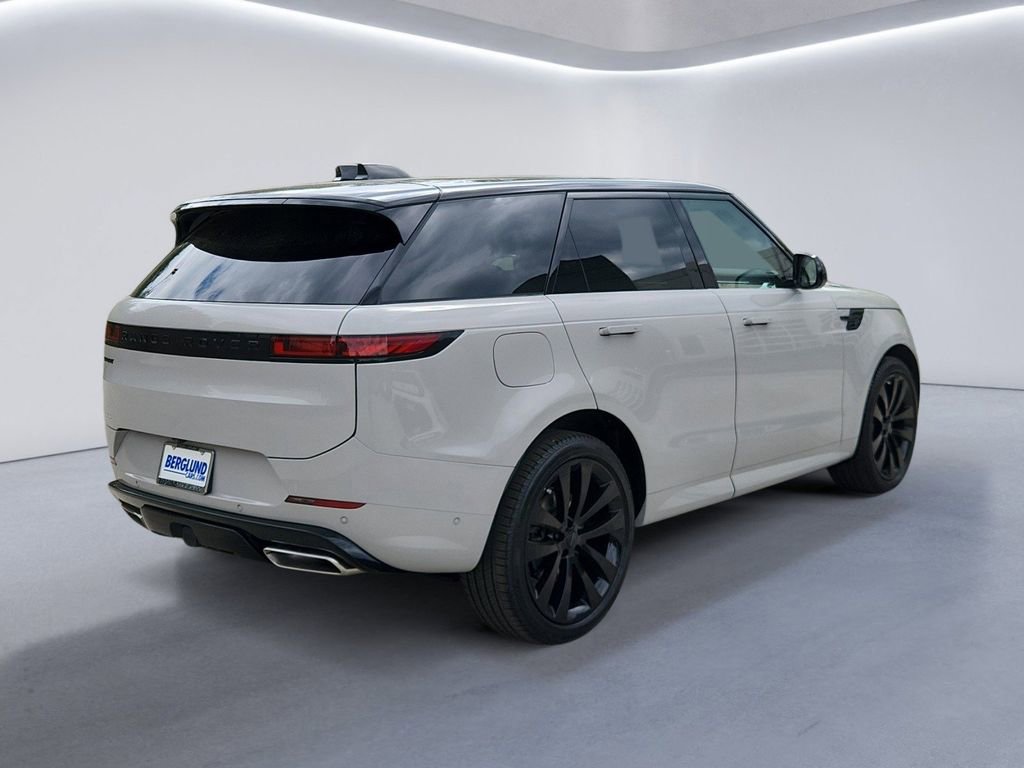 New 2026 Land Rover Range Rover Sport Dynamic SE AWD/4WD image 4