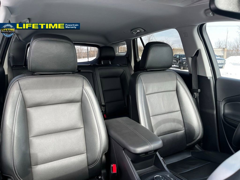 Used 2024 GMC Terrain SLT image 40