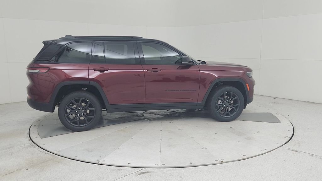 New 2025 Jeep Grand Cherokee Limited image 16