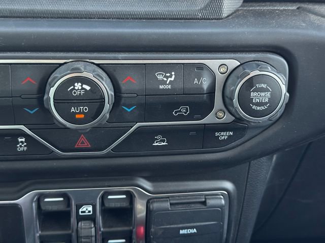 Certified 2023 Jeep Wrangler Unlimited Sahara AWD/4WD image 35
