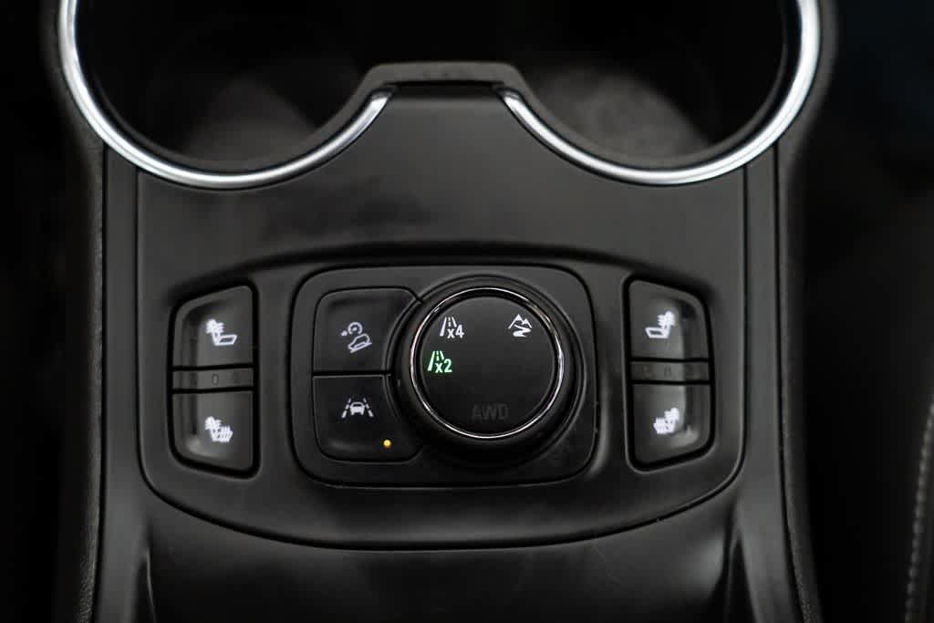 Used 2024 GMC Terrain SLT AWD/4WD image 21