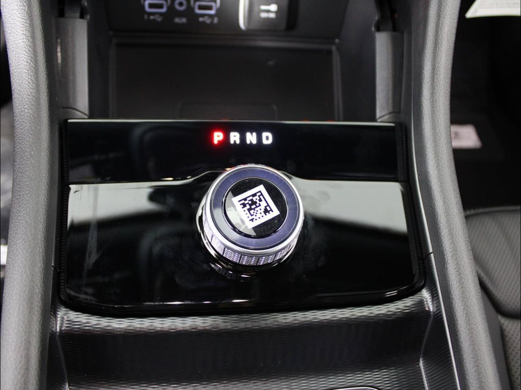 New 2025 Jeep Grand Cherokee Limited w/ Luxury Tech Group II RWD image 16