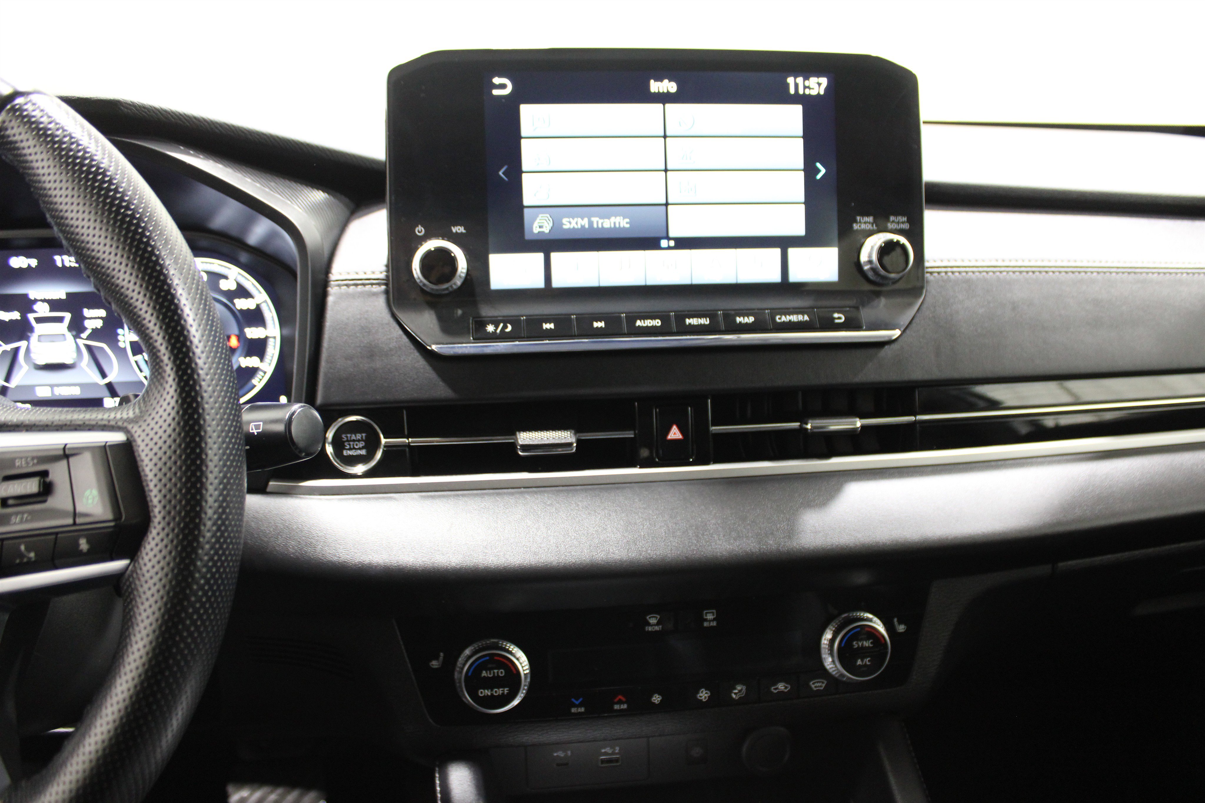 Used 2024 Mitsubishi Outlander SEL image 12