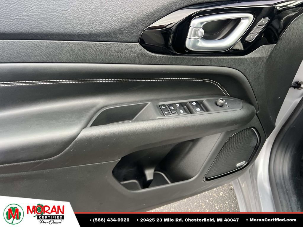 Used 2023 Jeep Compass High Altitude AWD/4WD image 15