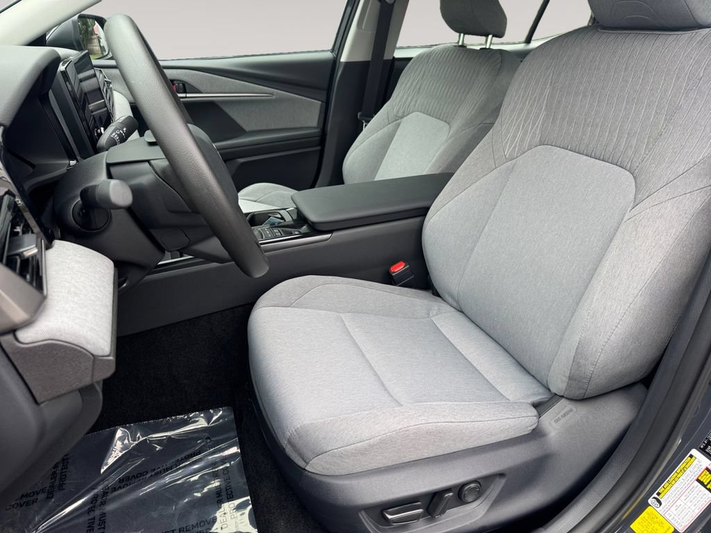 Used 2026 Toyota Camry LE w/ Convenience Package FWD image 9