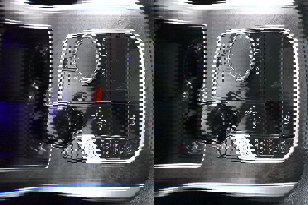 Used 2022 BMW X5 xDrive40i w/ Climate Comfort Package image 22