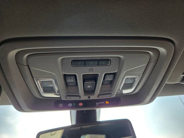 Used 2020 Chevrolet Silverado 1500 LTZ w/ LTZ Convenience Package image 27