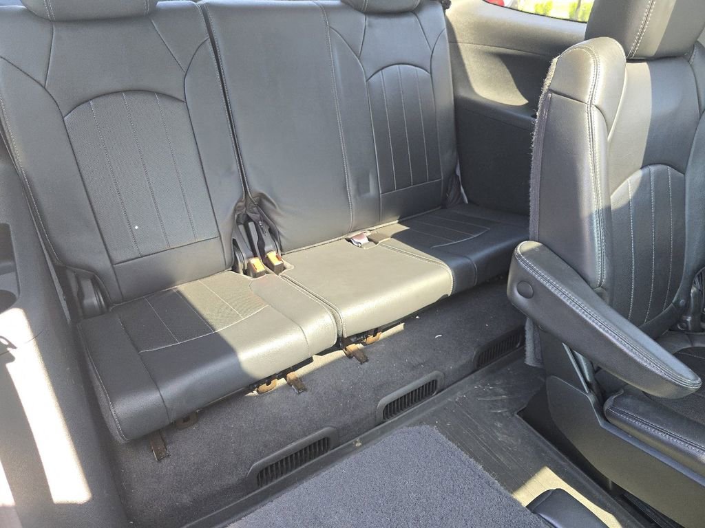 Used 2014 GMC Acadia SLT image 21