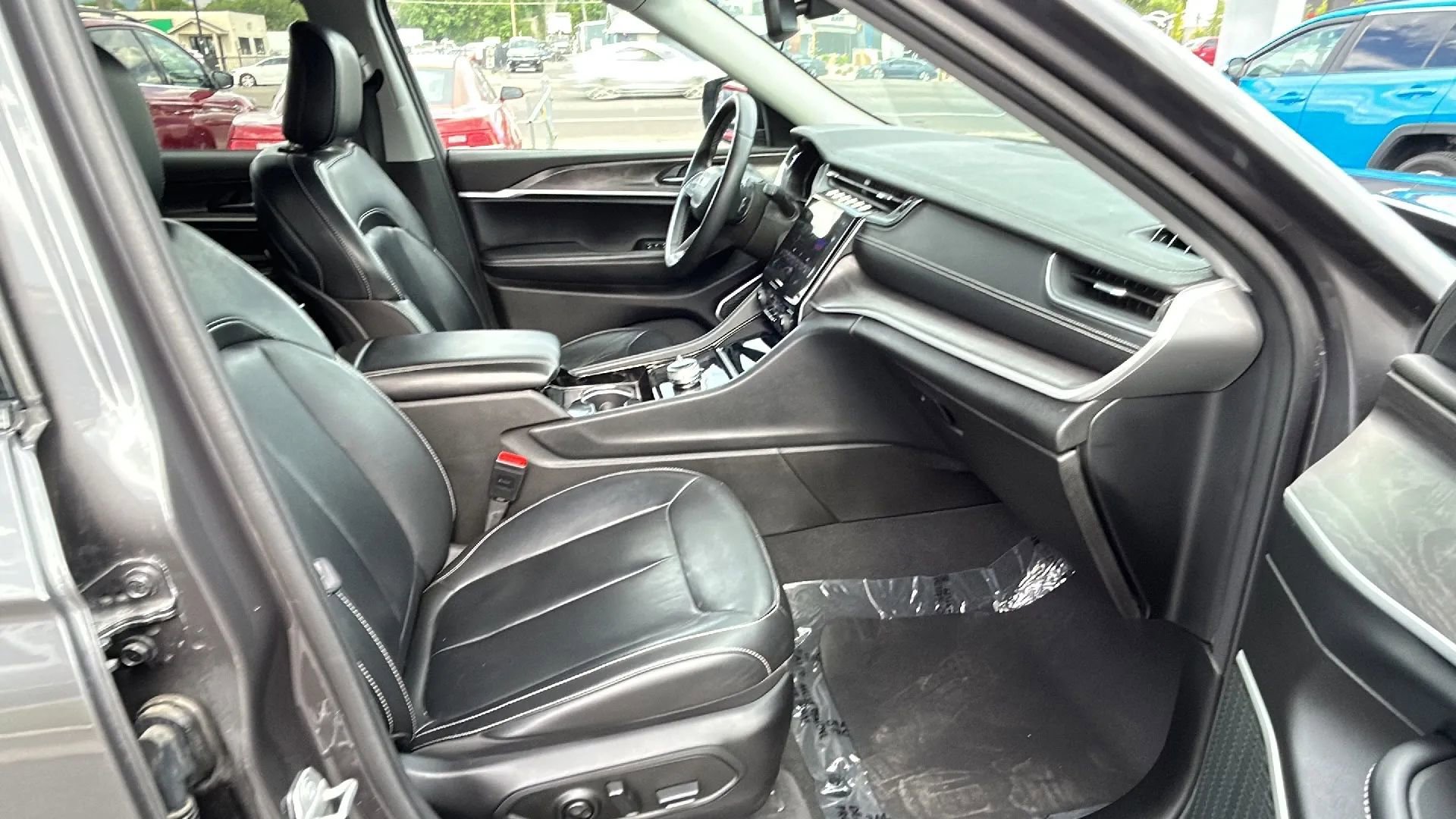 Used 2021 Jeep Grand Cherokee L Limited image 19