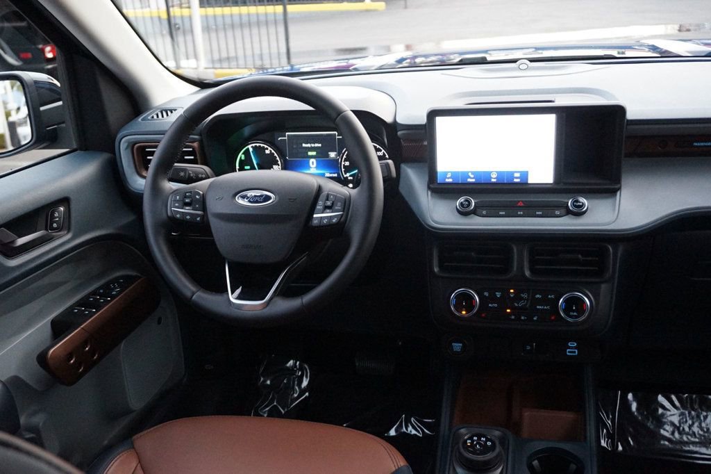 Used 2024 Ford Maverick Lariat image 40