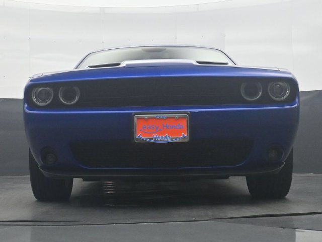 Used 2021 Dodge Challenger SXT w/ Driver Convenience Group RWD image 26