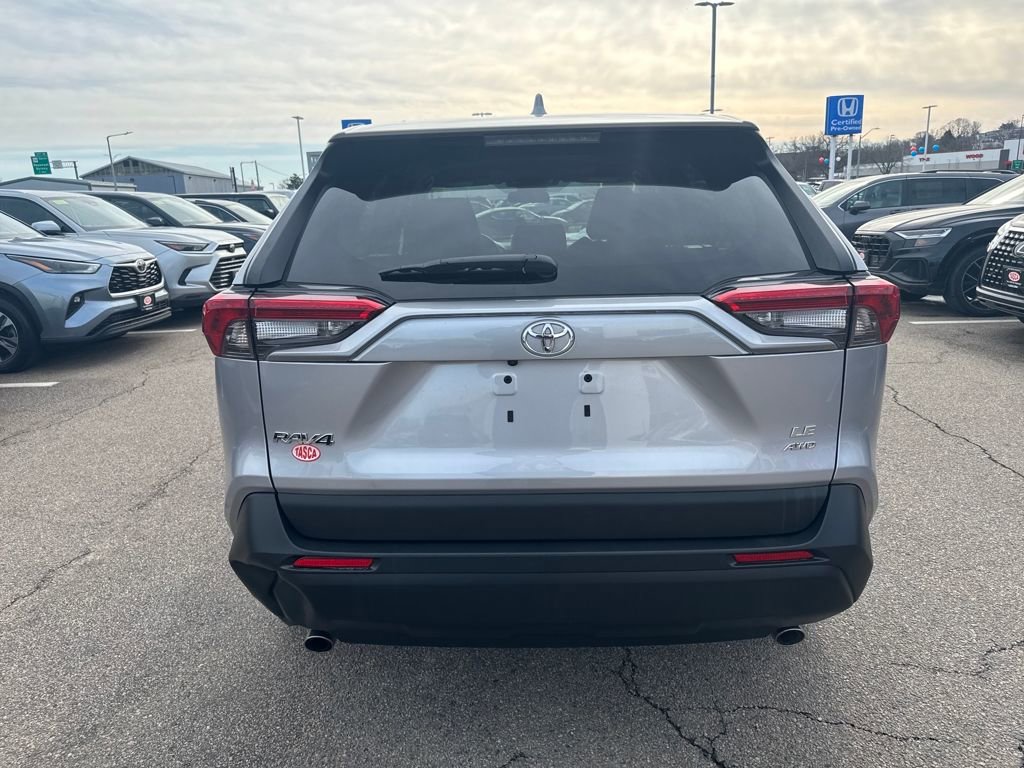 Used 2024 Toyota RAV4 LE image 6