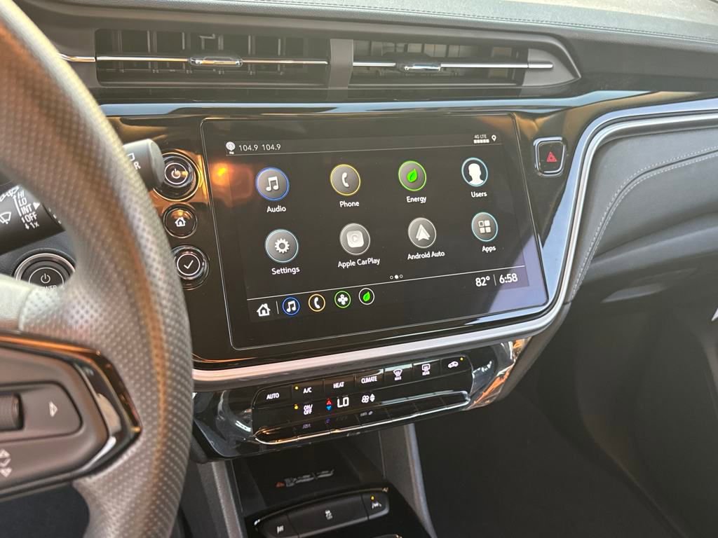 Used 2023 Chevrolet Bolt EUV LT image 21