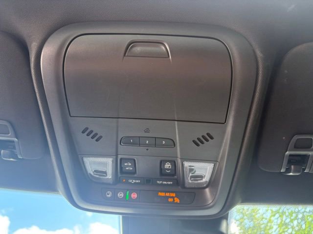 Certified 2023 Cadillac XT4 Luxury w/ Cold Weather Package AWD/4WD image 29