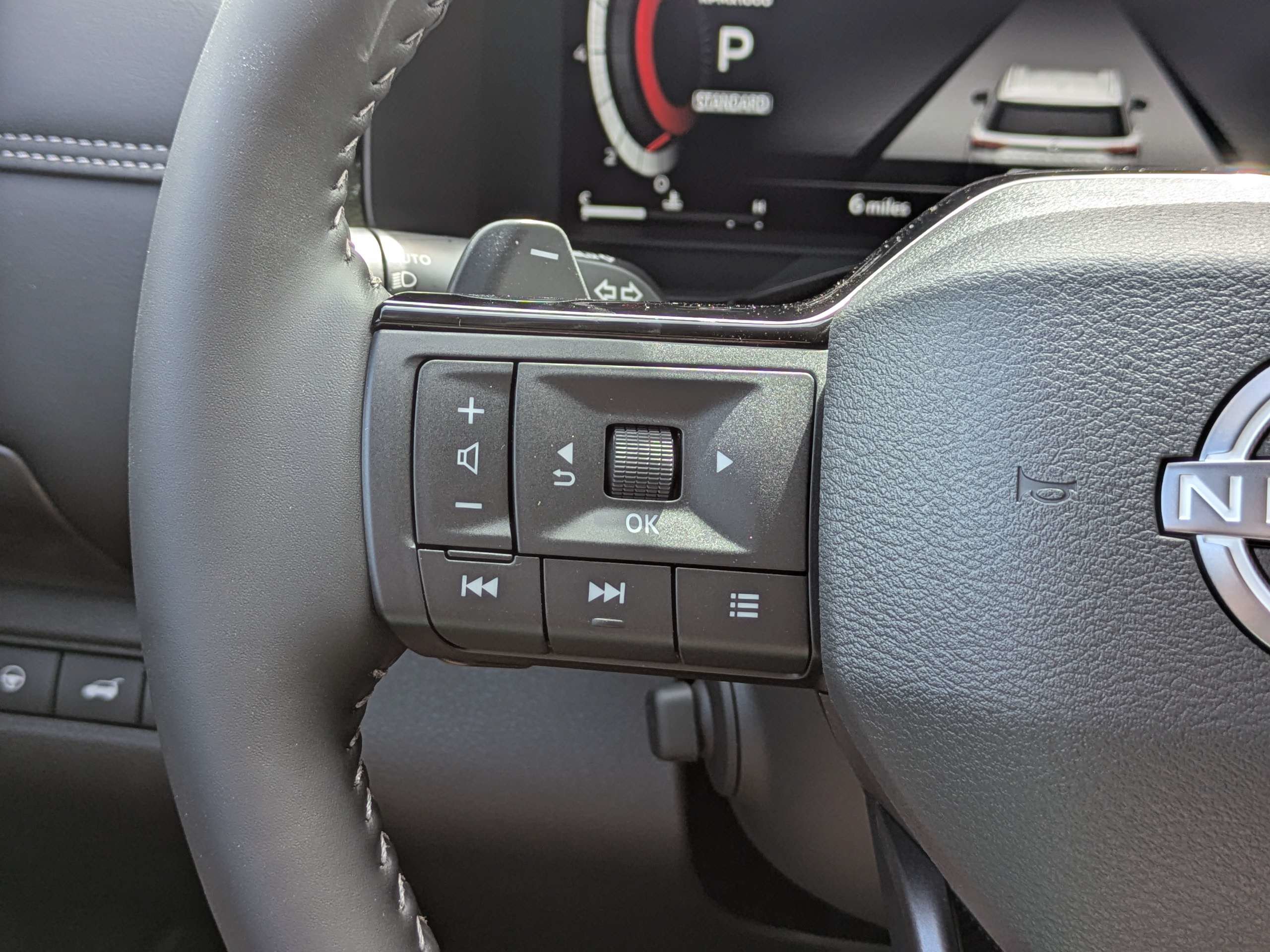 New 2026 Nissan Pathfinder Platinum FWD image 28