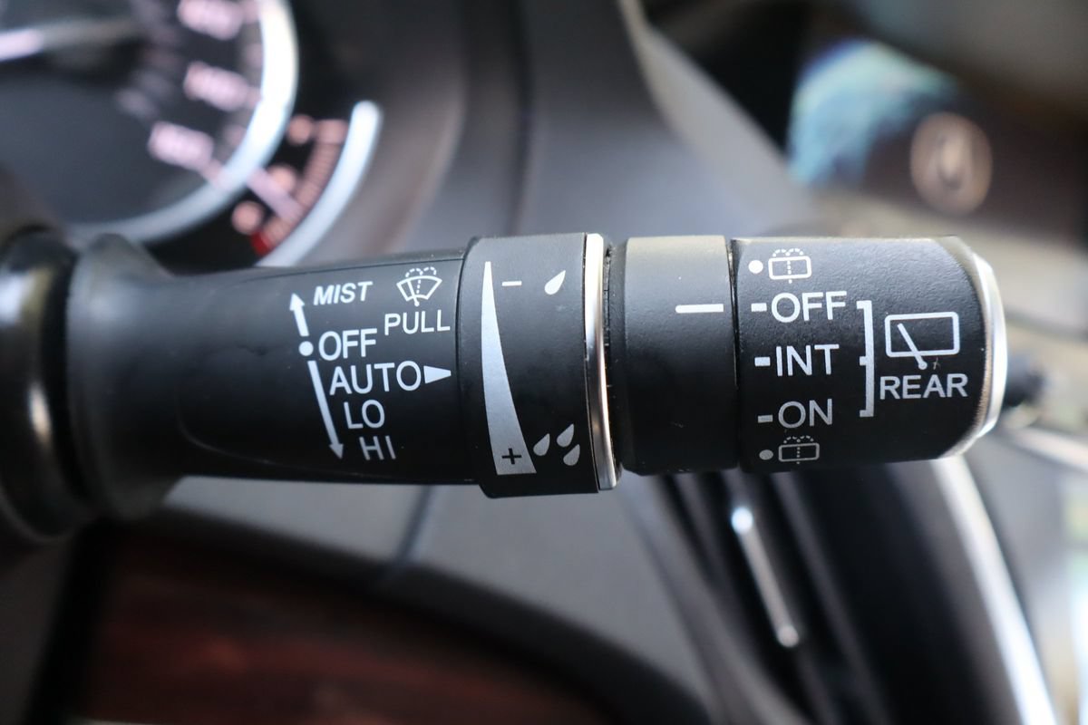 Used 2014 Acura MDX w/ Technology Package AWD/4WD image 33