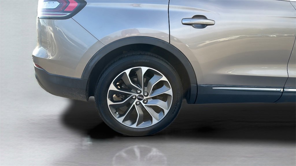 Used 2021 Lincoln Nautilus Reserve image 22