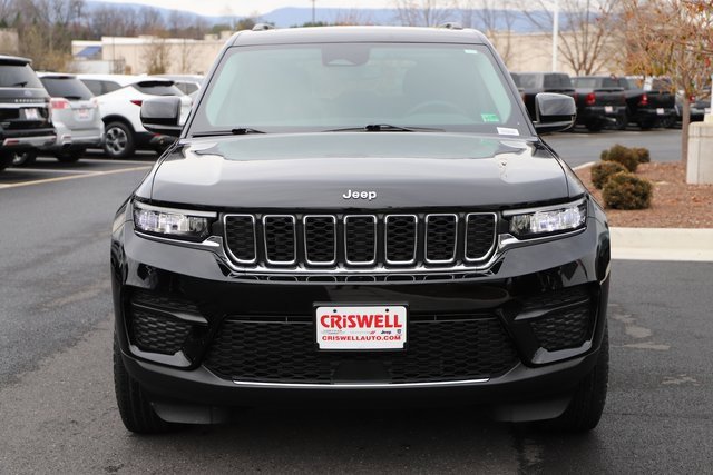 Used 2023 Jeep Grand Cherokee Laredo image 6