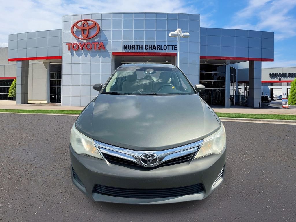Used 2012 Toyota Camry LE image 3