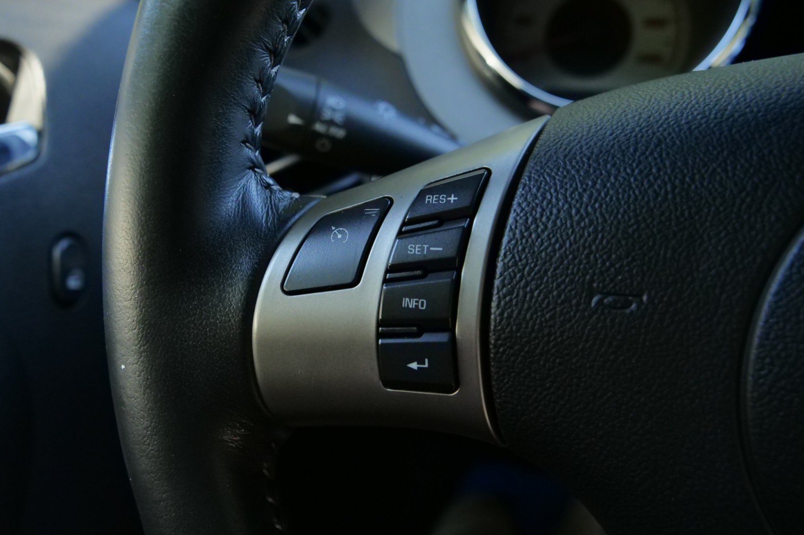 Used 2007 Pontiac Solstice Convertible w/ Premium Package RWD image 16