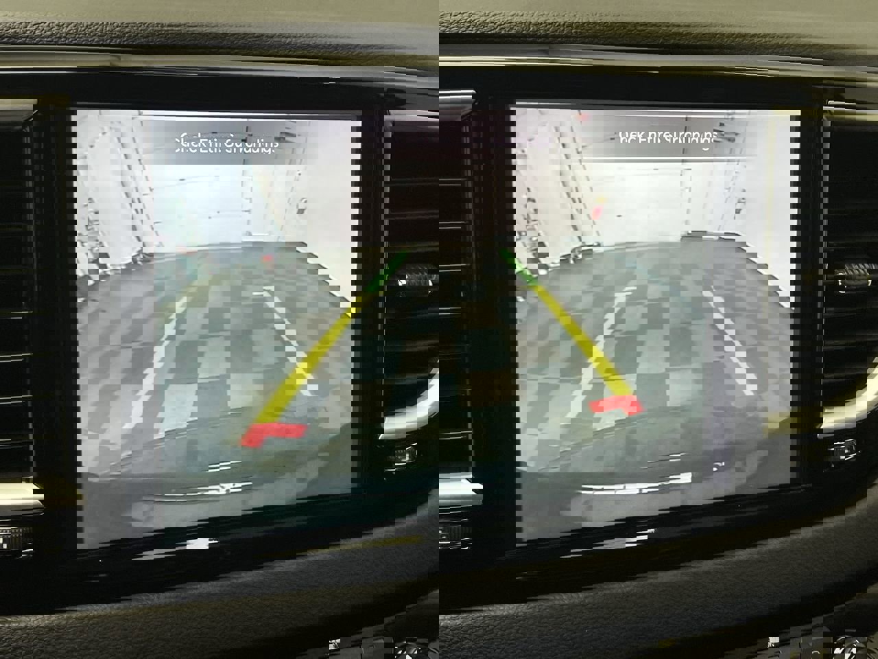 Used 2024 Chrysler Pacifica Touring-L image 5