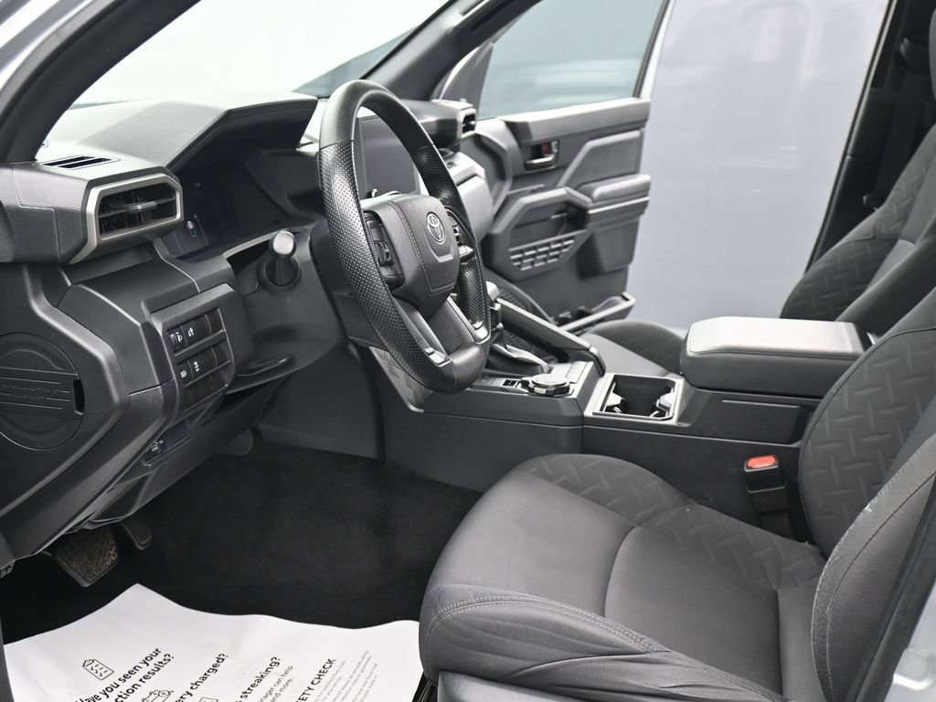 Used 2025 Toyota Tacoma SR image 17