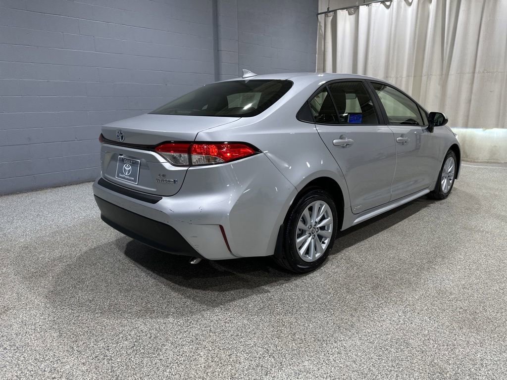 Used 2023 Toyota Corolla LE w/ LE Premium Package AWD/4WD image 3