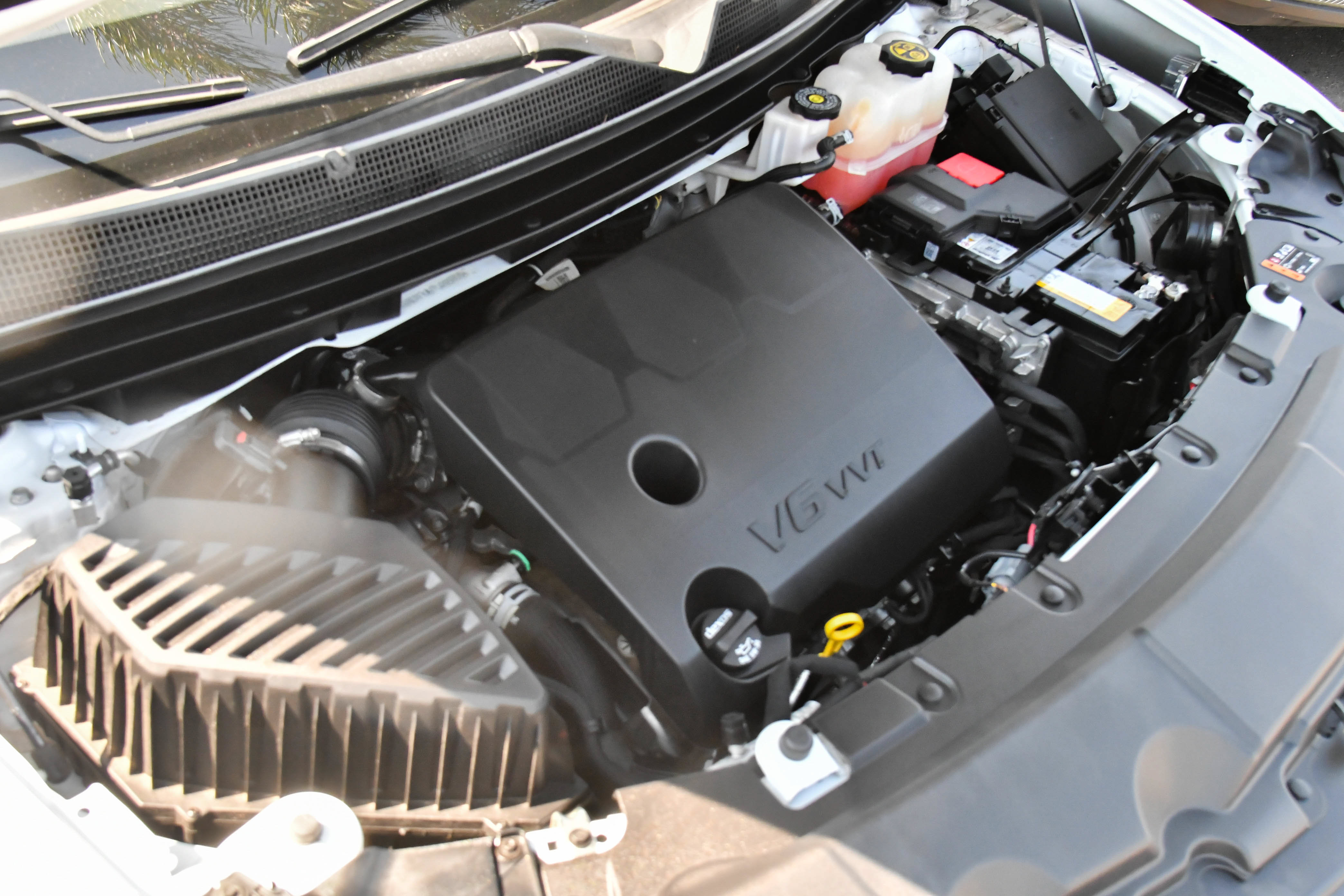 Used 2023 Chevrolet Traverse LS w/ LPO, Cargo Package FWD image 45