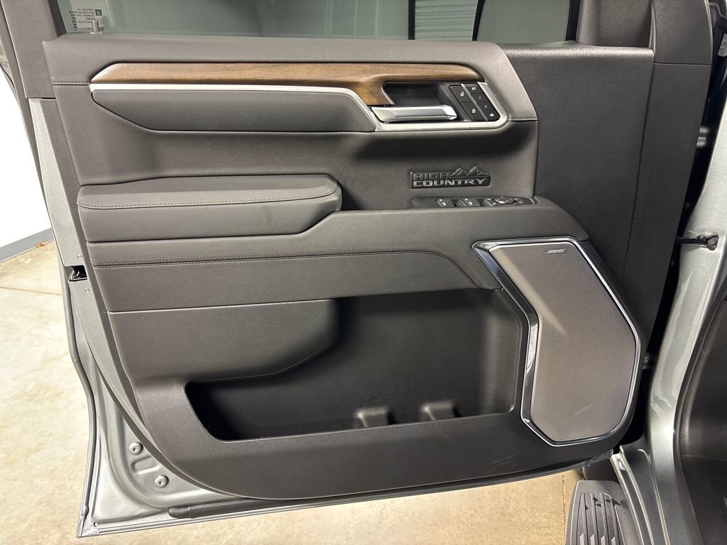 Certified 2026 Chevrolet Silverado 1500 High Country w/ Technology Package image 30