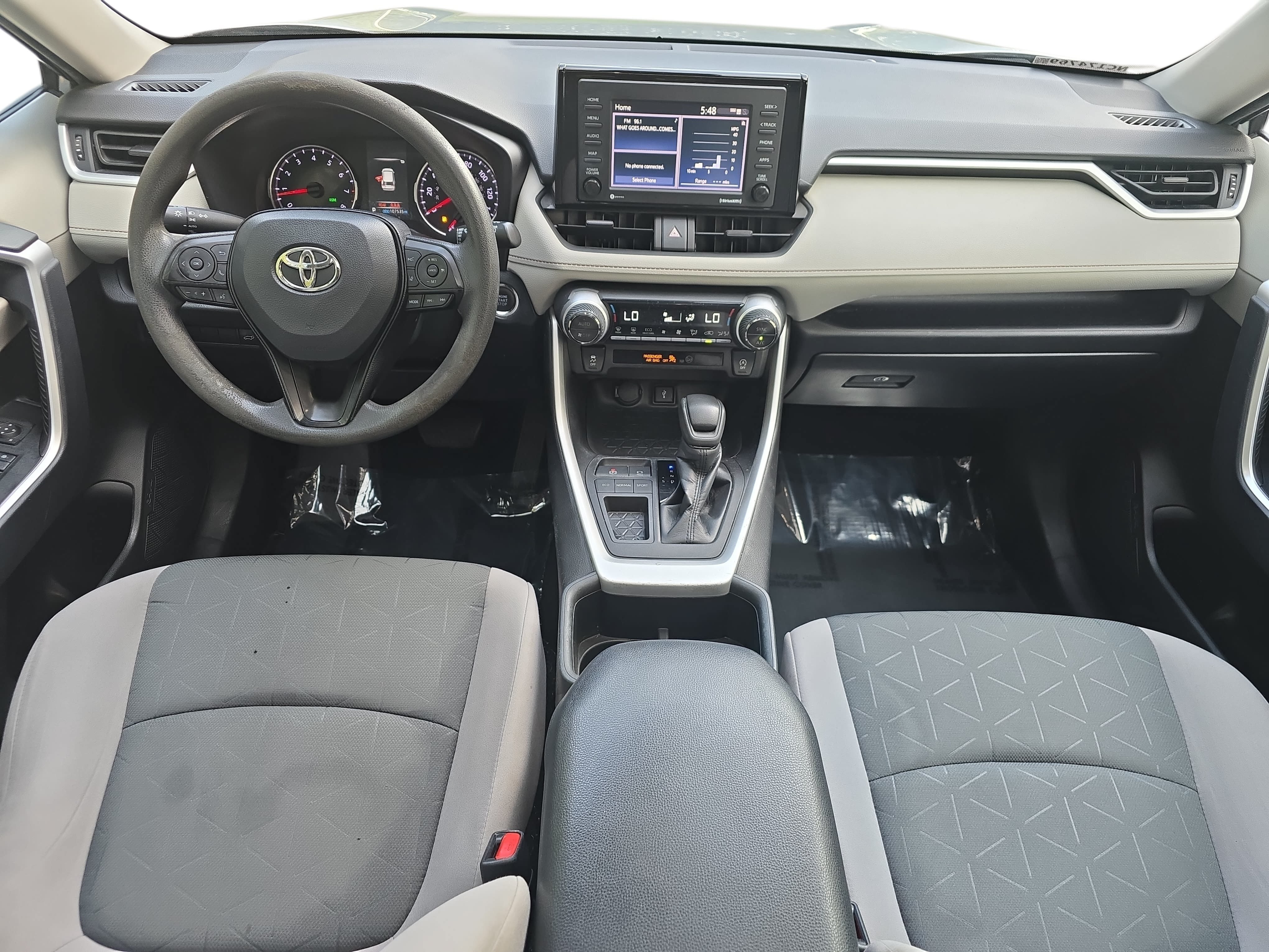 Used 2022 Toyota RAV4 XLE w/ Convenience Package FWD image 9
