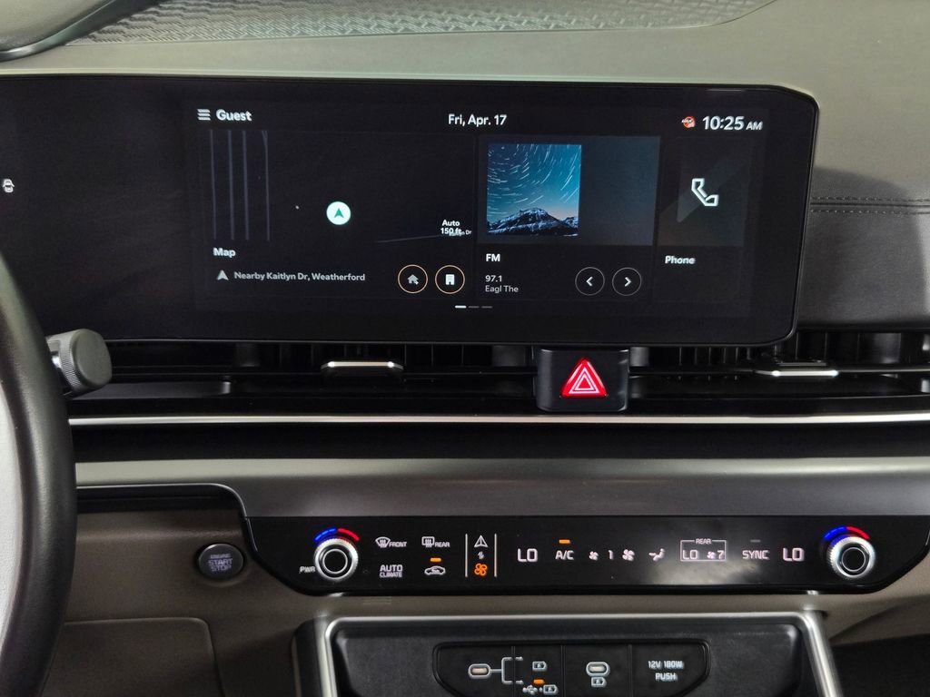 Used 2025 Kia Carnival FWD image 17